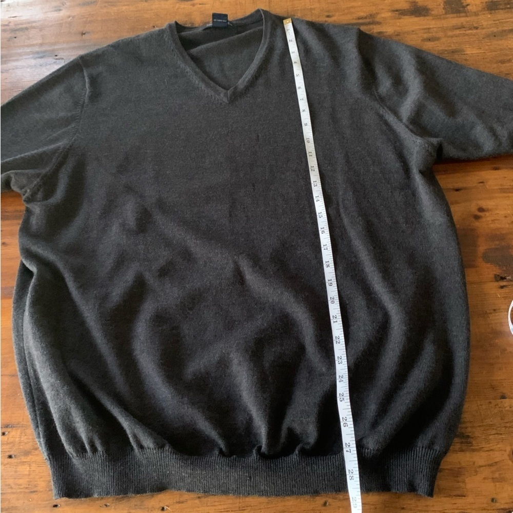 Brooks Brothers Charcoal Extra Fine Italian Merino Wool V Neck Sweater Sz XL - Picture 5 of 7